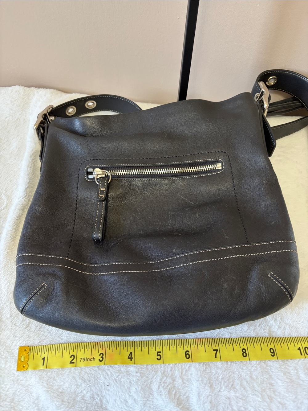 Coach Classic Black Leather Crossbody Shoulder Bag - Picture 9 of 16